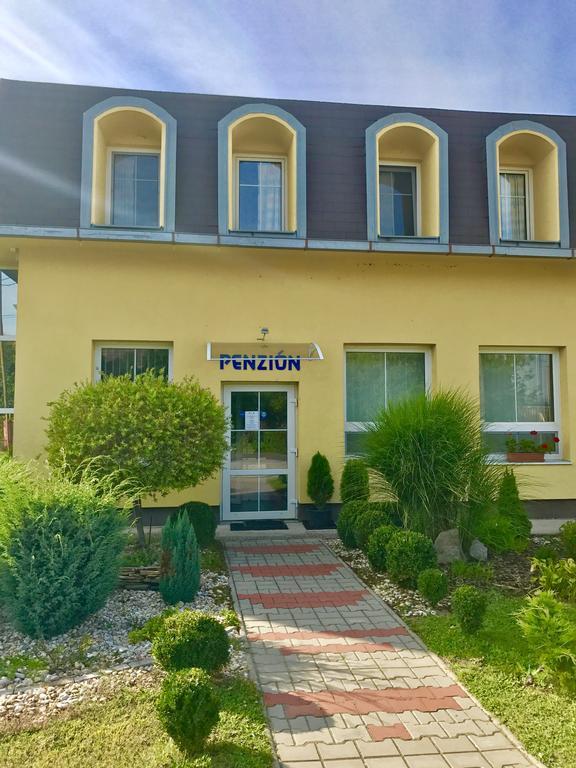 Pension Avio Angels Žiar nad Hronom Exteriör bild